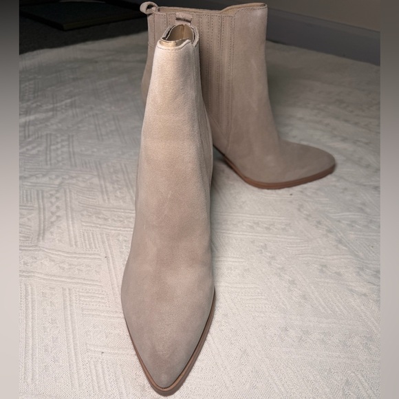 Marc Fisher Shoes - Chic Taupe Heeled Bootie - Women